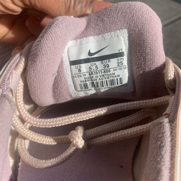 Pink Nike Air Max - Picture 3 of 8